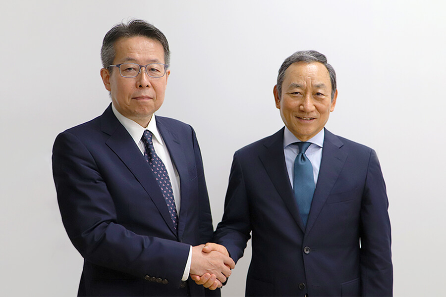 NDIソリューションズ株式会社 代表取締役社長 岩井淳文 様と株式会社イグアス 代表取締役社長 矢花達也
